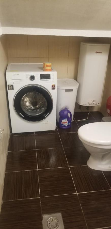 Студіо На Кoновальця Apartment Lviv Ngoại thất bức ảnh