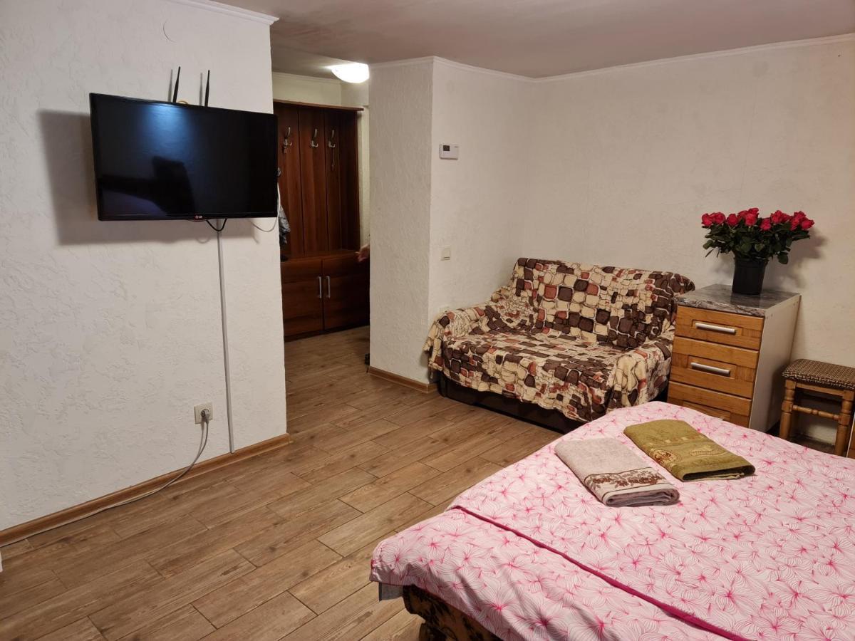 Студіо На Кoновальця Apartment Lviv Ngoại thất bức ảnh