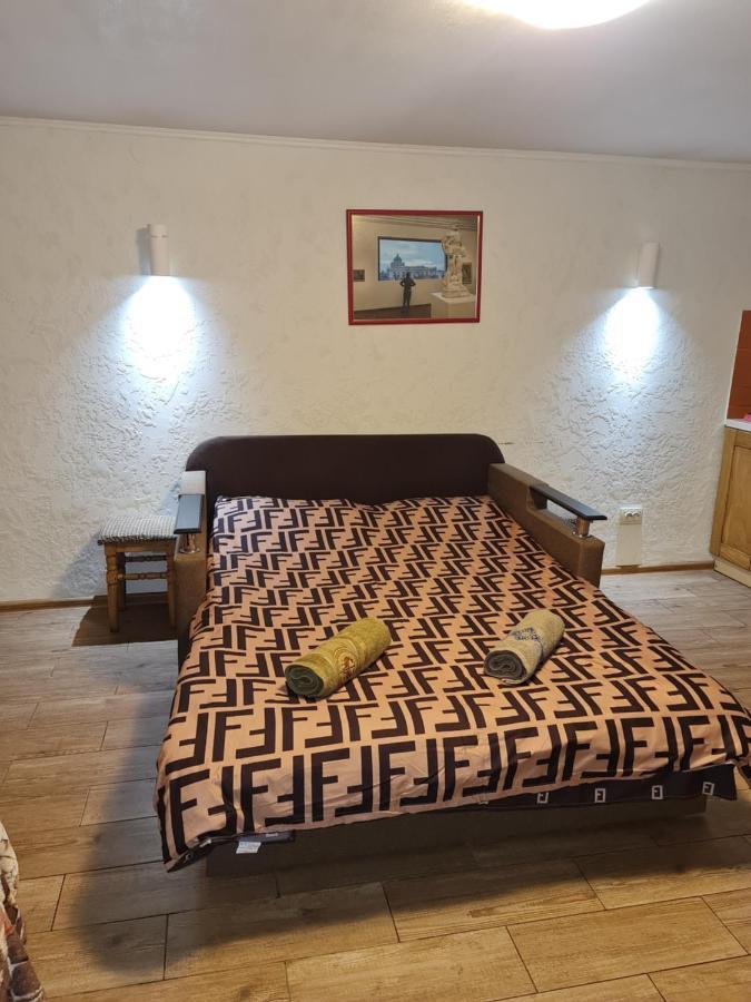 Студіо На Кoновальця Apartment Lviv Ngoại thất bức ảnh